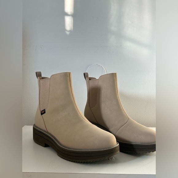 TEVA MIDFORM CHELSEA WOMEN'S ANKLE BOOTS size 8.5 IN SESAME NWOT - Picture 4 of 11